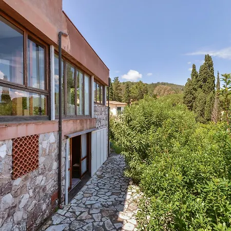 Villa Le Terrazze - *